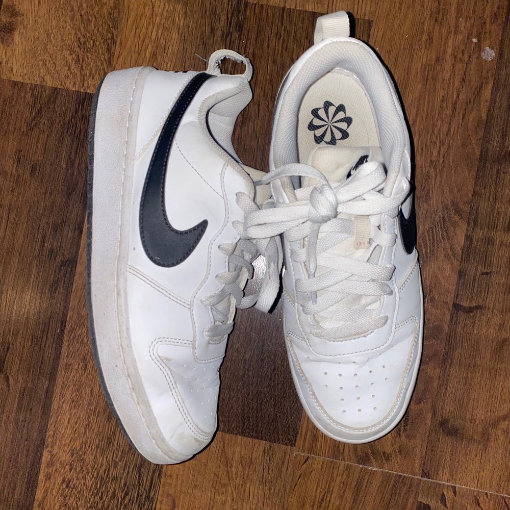Nike Court Borough Low 2 White Black Sneakers Youth Size 6.5Y Style DV5456-104‎